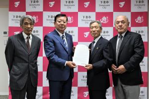 R8社明伝達式