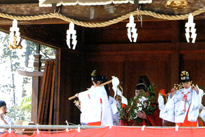 大宝八幡宮・十二座神楽 写真